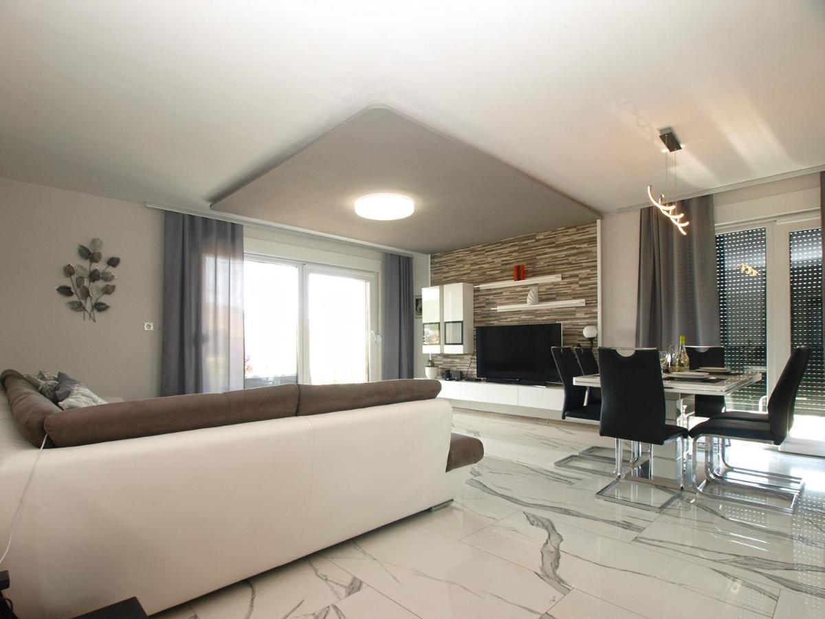 Villa Monteci 2052 Galižana Esterno foto
