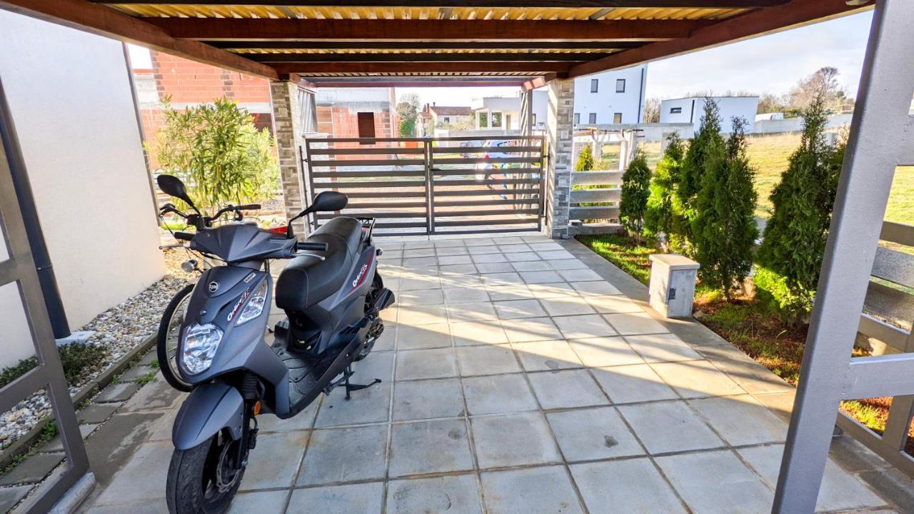 Villa Monteci 2052 Galižana Esterno foto